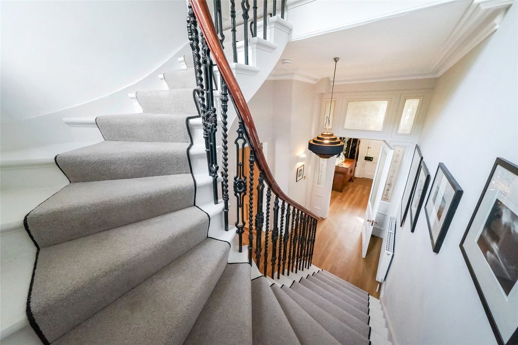 Property photo 2 of 30 Stairwell