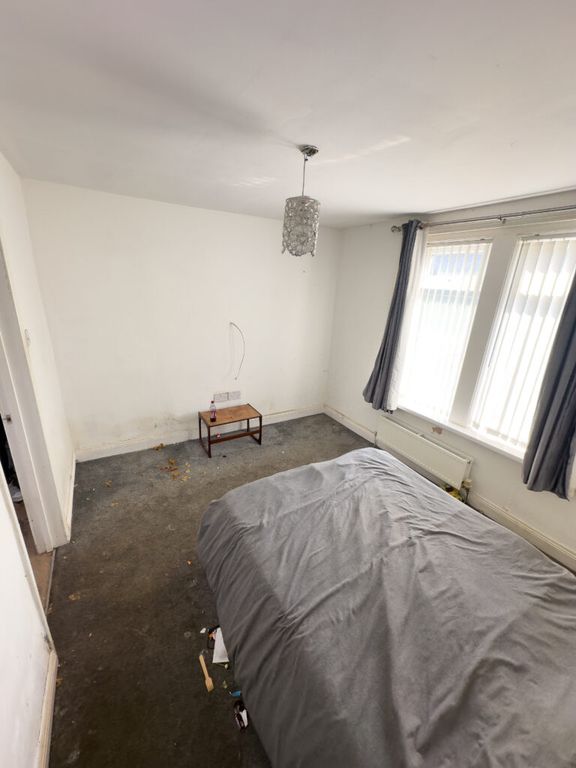 Property photo 2 of 26