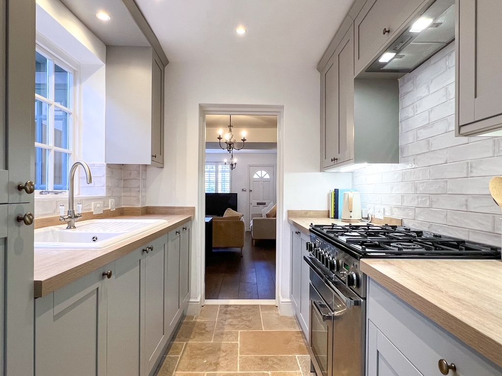 Property photo 2 of 26