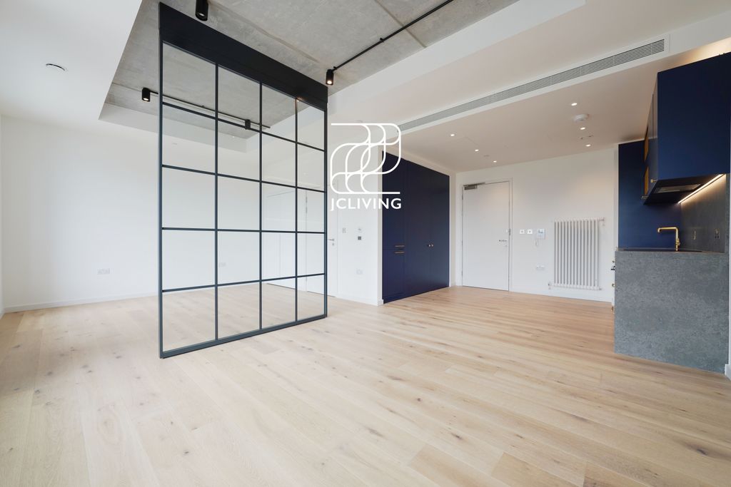 Property photo 1 of 16 Douglass Tower, 9 Goodluck Hope Walk, London, E14