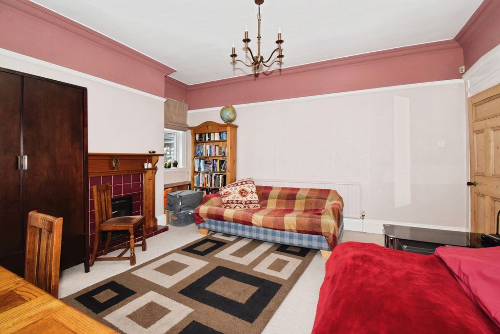 Additional image 30 of 4 bed semi-detached house for saleHolmfield Road, Leicester LE2