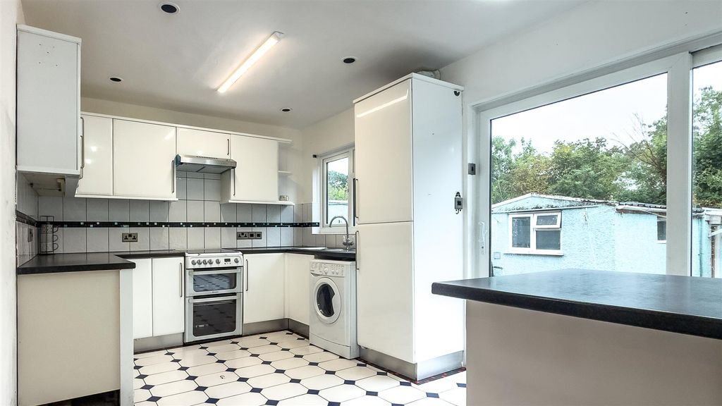 Property photo 3 of 14 8.Jpg