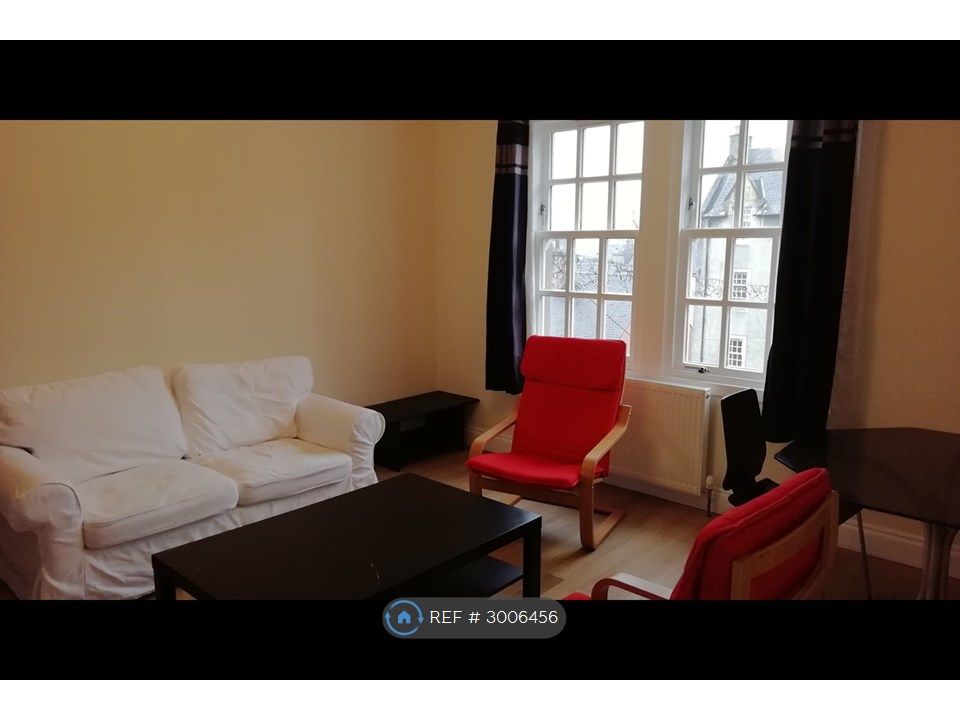 Property photo 1 of 13 Large Lounge With Views Over Broad Street