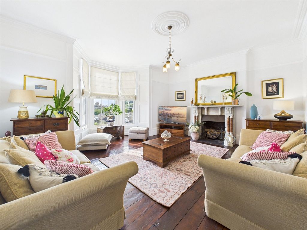 Property photo 3 of 28 Picture No. 15