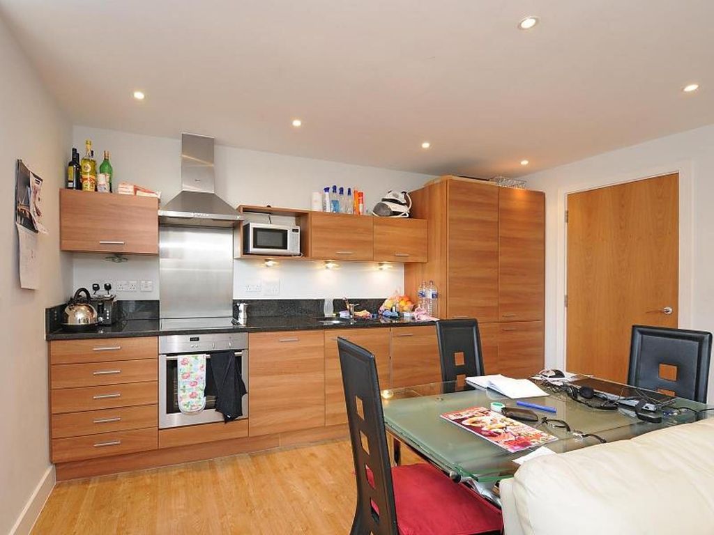 Property photo 2 of 8 Kitchen