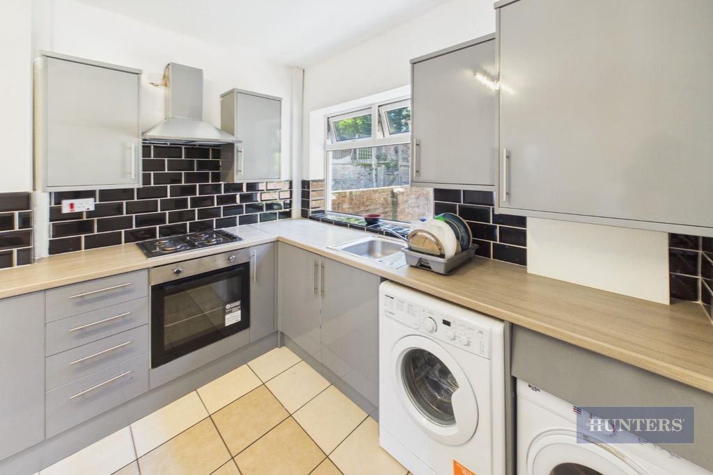 Property photo 2 of 8 Cam05152G0-Pr0484-Still004.Jpg