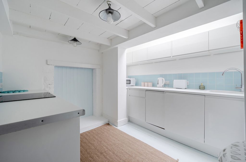 Property photo 3 of 17 1463240-6-6A0Aed8...