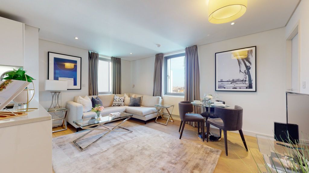 Property photo 1 of 17 Reception Room