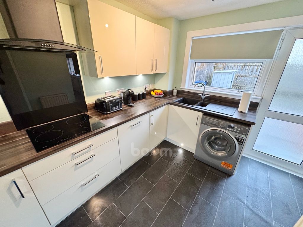 Property photo 3 of 28 Img_3474