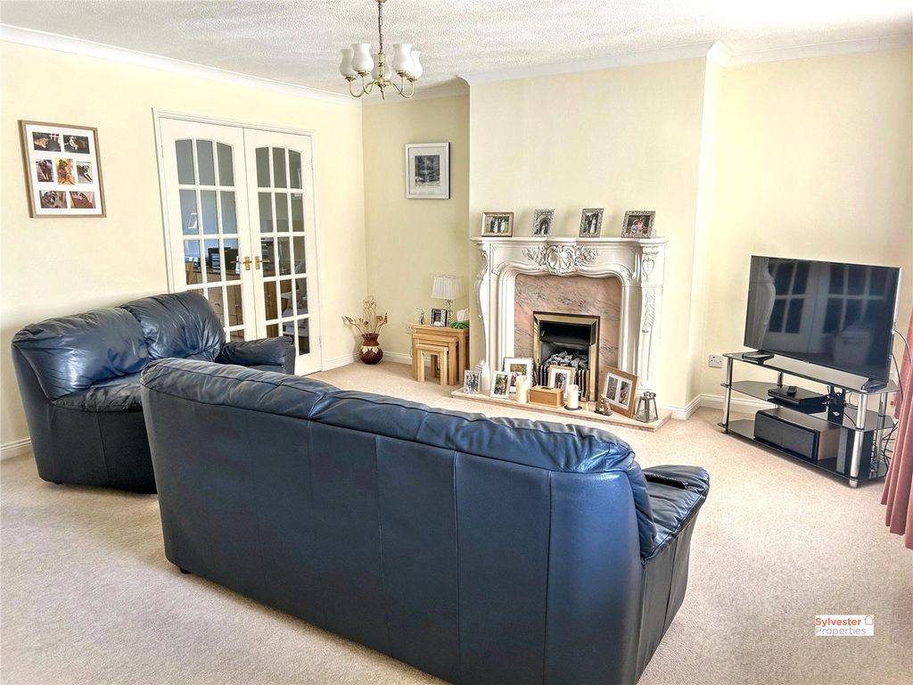 Property photo 3 of 22 Picture No. 08