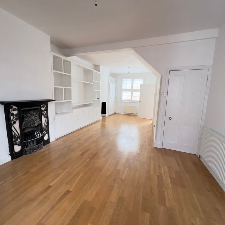 Property photo 3 of 31