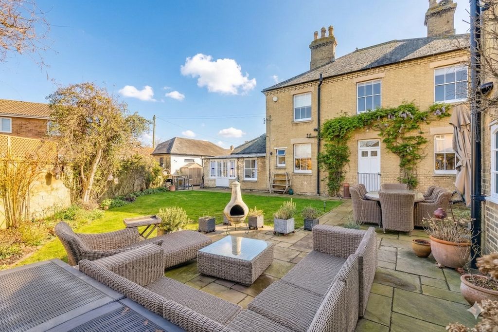 Property photo 3 of 27 4821399