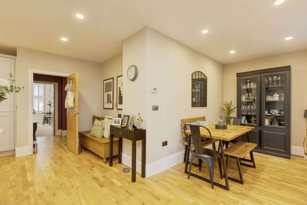 Property photo 3 of 20 Pbox-Img.Jpg