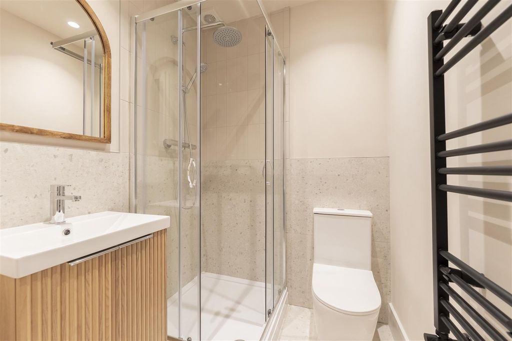 Property photo 3 of 7 57Kitchenerrd-Photos-235.Jpg