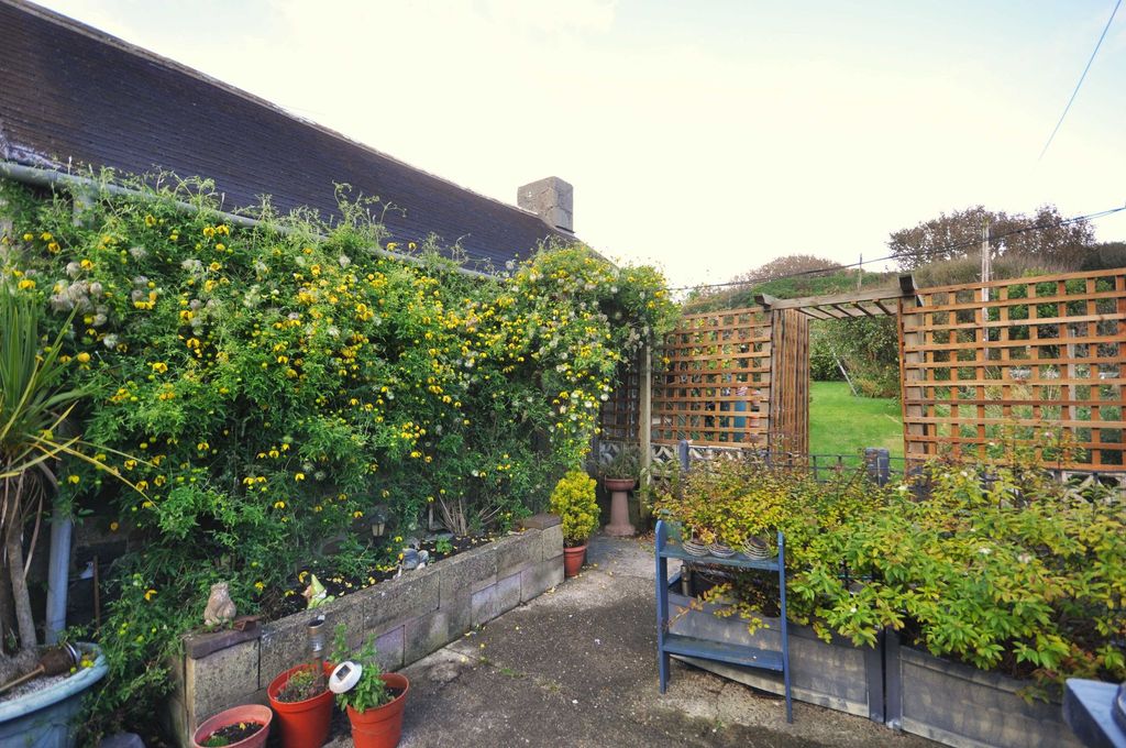 Property photo 3 of 20