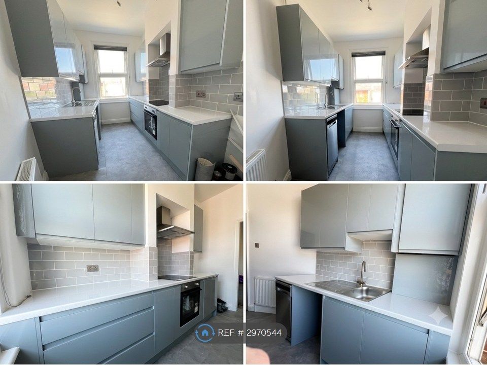 Property photo 2 of 19 Kitchen - Bright Modern/Newly Installed