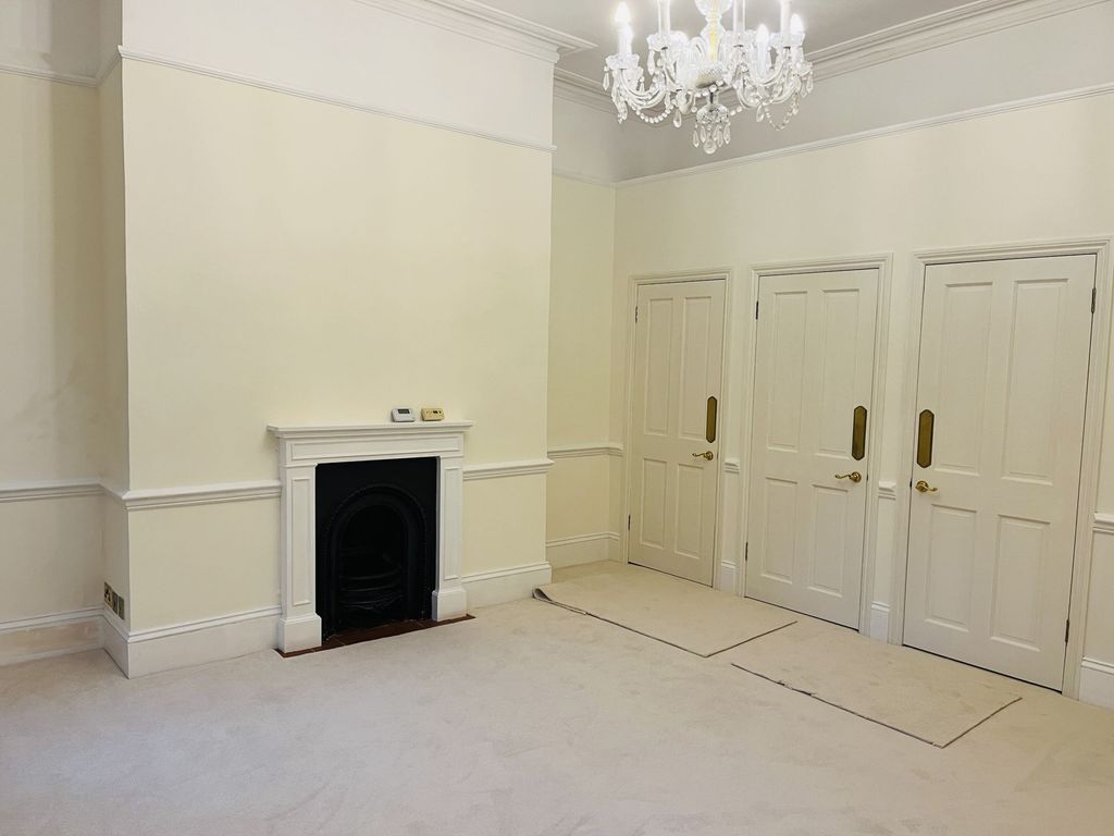 Property photo 1 of 9 Photo 7