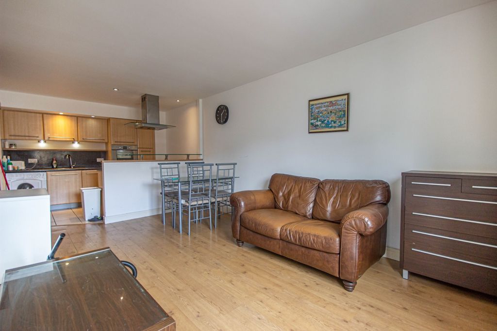 Property photo 2 of 14 2