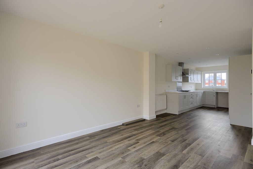 Property photo 3 of 17 3155533