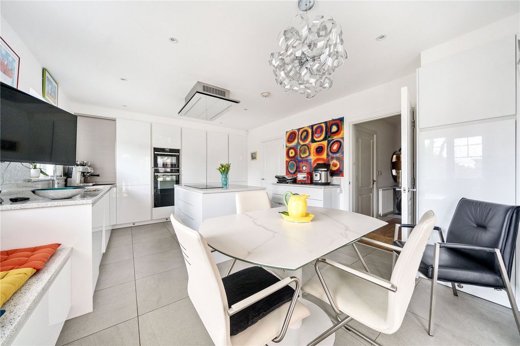 Property photo 2 of 26 Picture No. 04