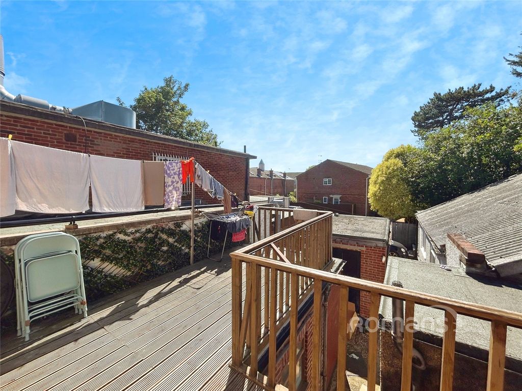 Property photo 2 of 11 Picture No. 06