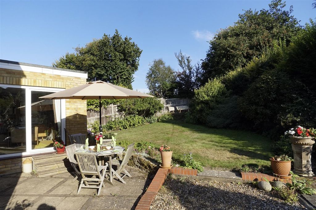 Property photo 1 of 17 Garden 1.Jpg