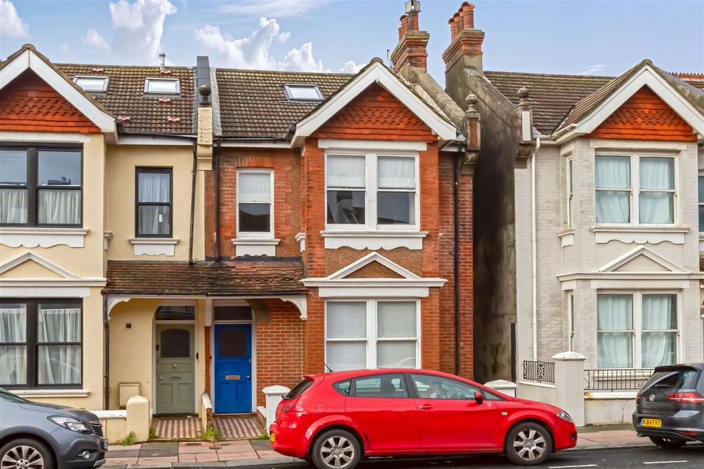 Property photo 1 of 15 Arundel Rd_14.Jpg