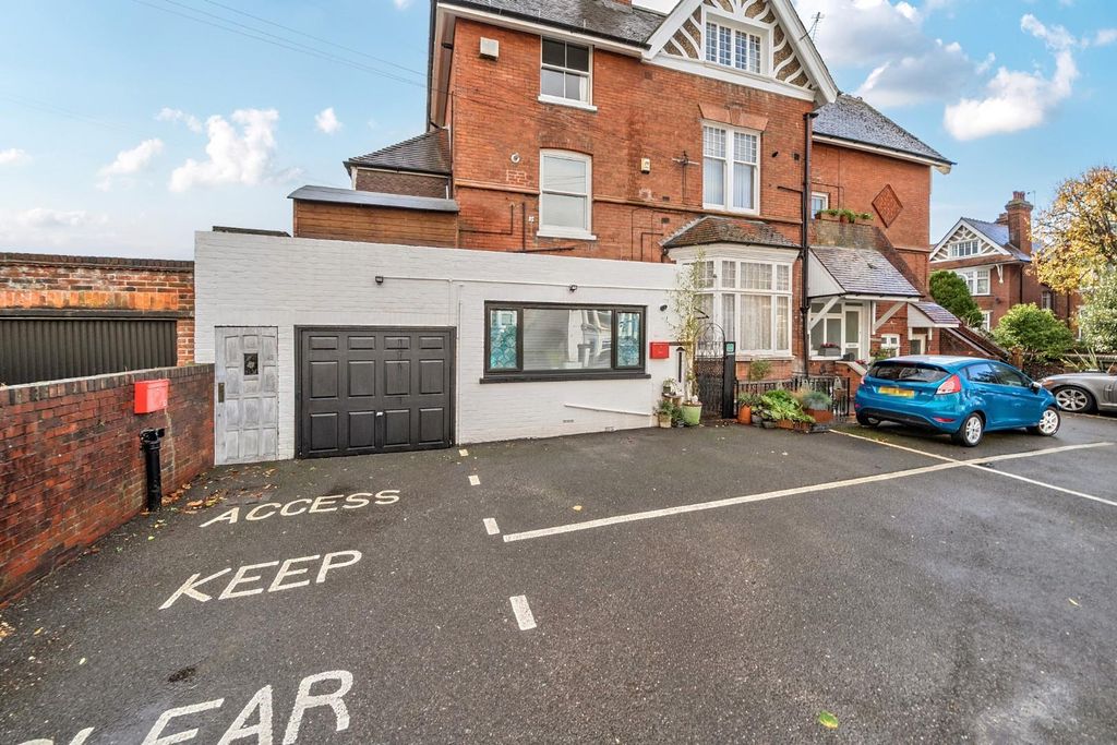 Property photo 1 of 15 1380466-20-6911Fb62E5044.Jpg