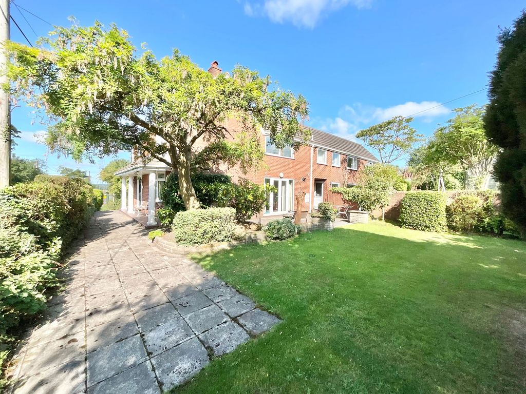 Property photo 3 of 36