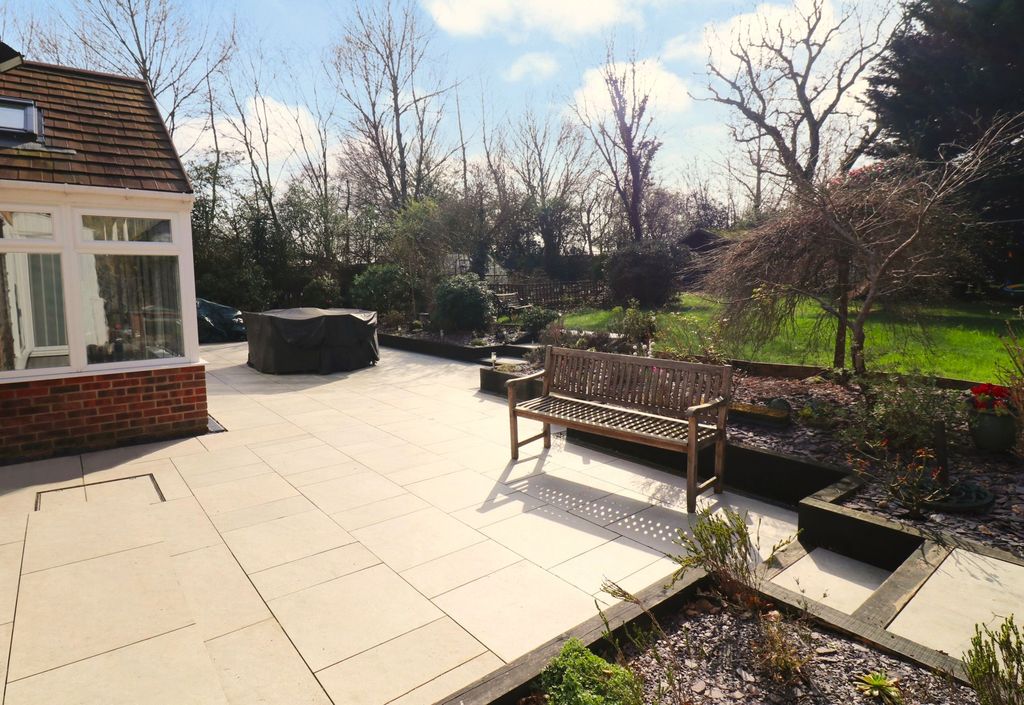 Additional image 24 of 4 bed detached bungalow for saleBotley Road, West End SO30