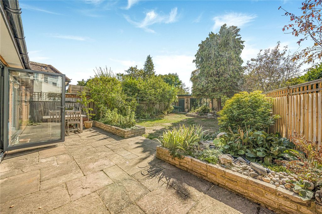 Property photo 2 of 12 Picture No. 10
