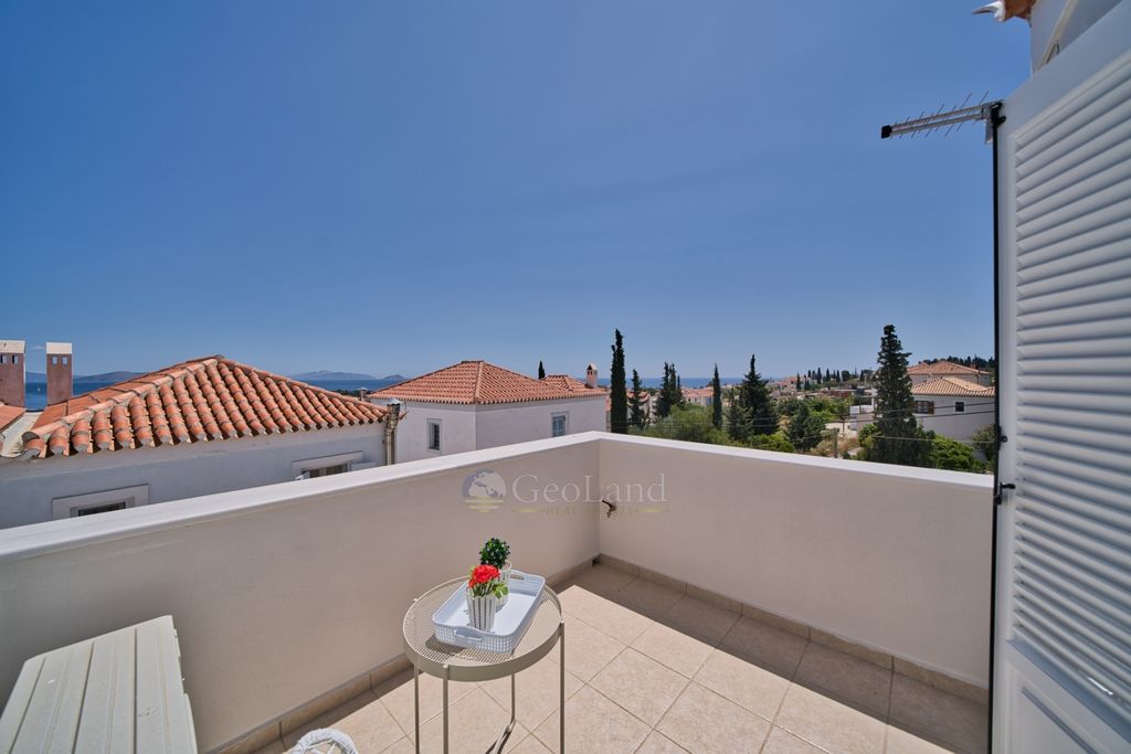 Property photo 2 of 49
