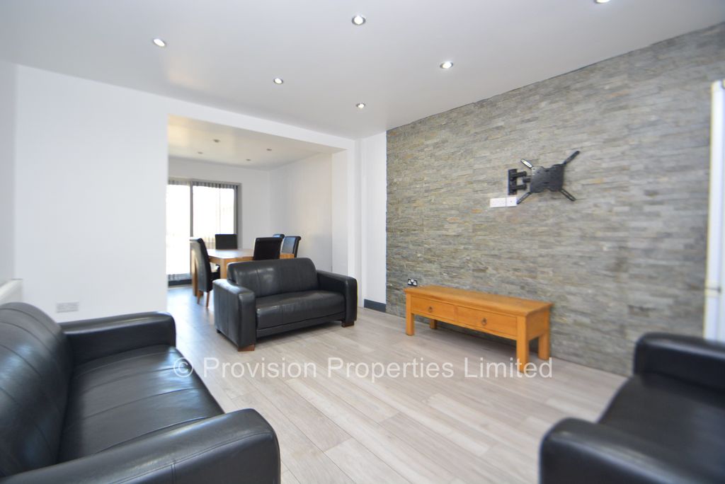 Property photo 1 of 14 Photo