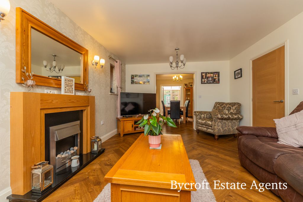 Property photo 3 of 20