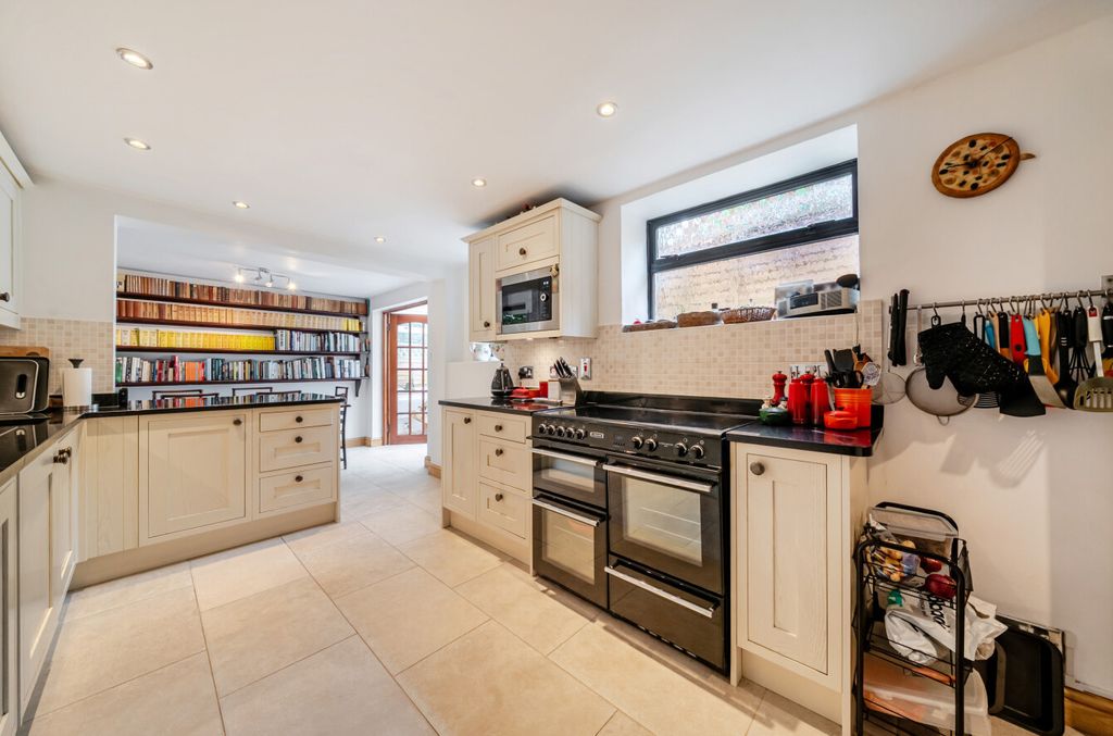 Property photo 3 of 20 1478114-13-6A3141...