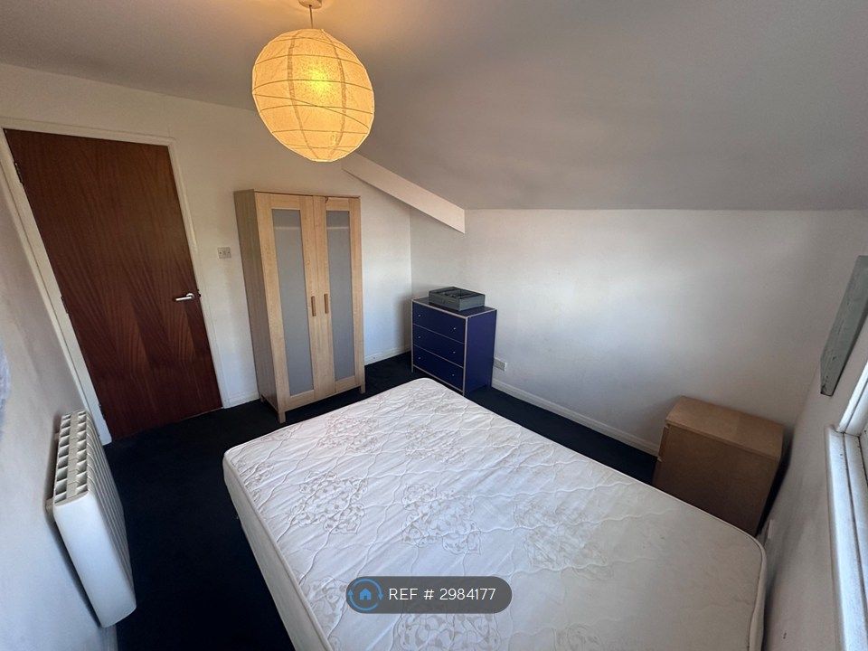 Property photo 2 of 7 Bedroom 1
