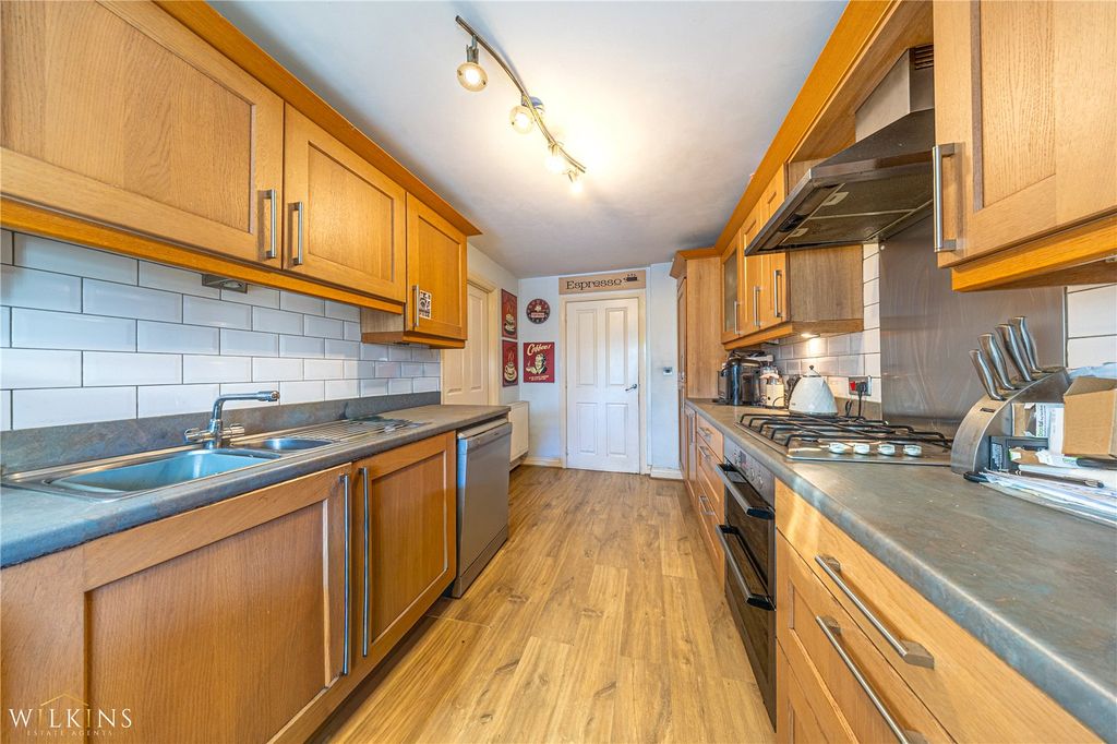 Property photo 3 of 30 Picture No. 12