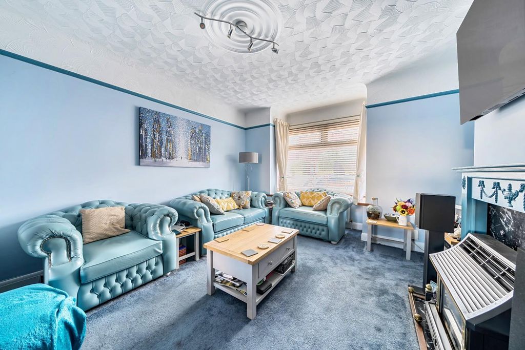 Property photo 3 of 15 1393967-21-695Bd44Cbcf28.Jpg