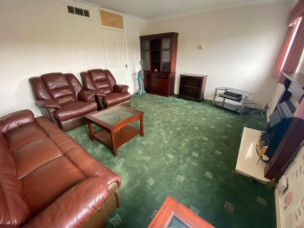 Additional image 8 of 3 bed flat to rentSt. Cecilia Close, Kidderminster DY10