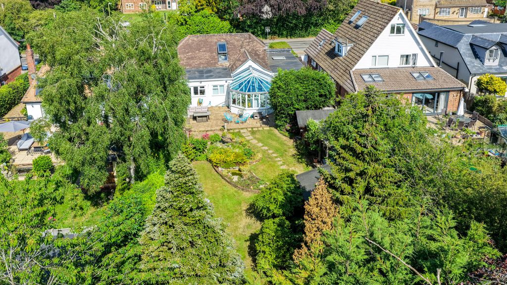 Property photo 1 of 36 39-Chesham-Road-7