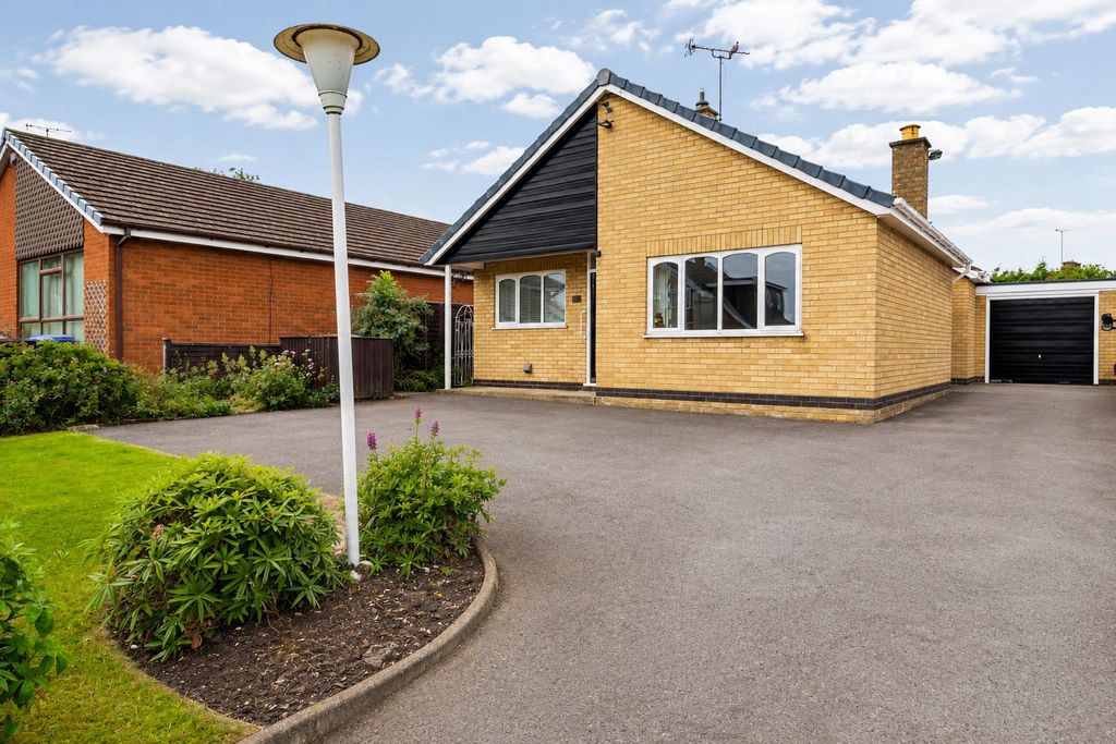 Property photo 1 of 25 Kilsby Road - Ext, 45-34.Jpg