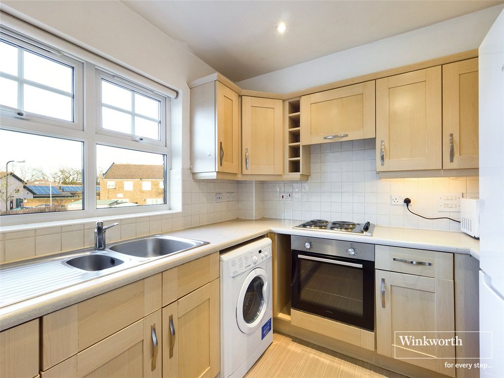 Property photo 1 of 8 Kitchen