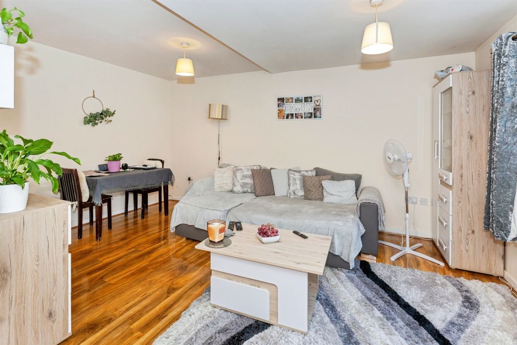 Property photo 3 of 17
