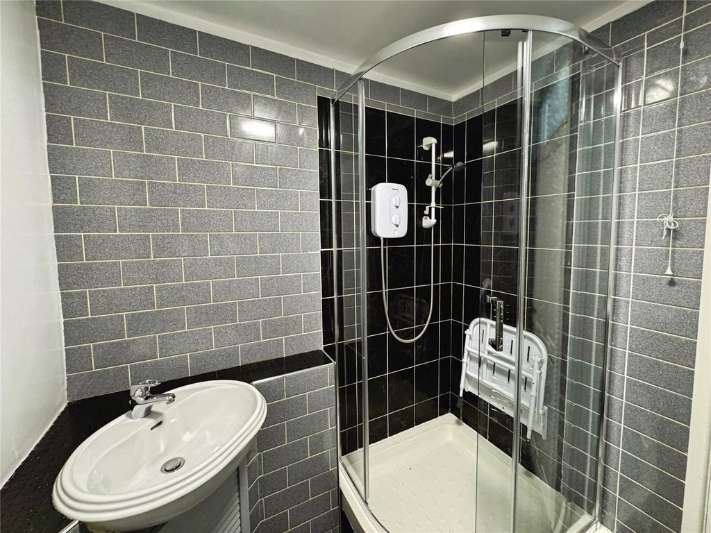 Property photo 3 of 16 Shower Room W/C
