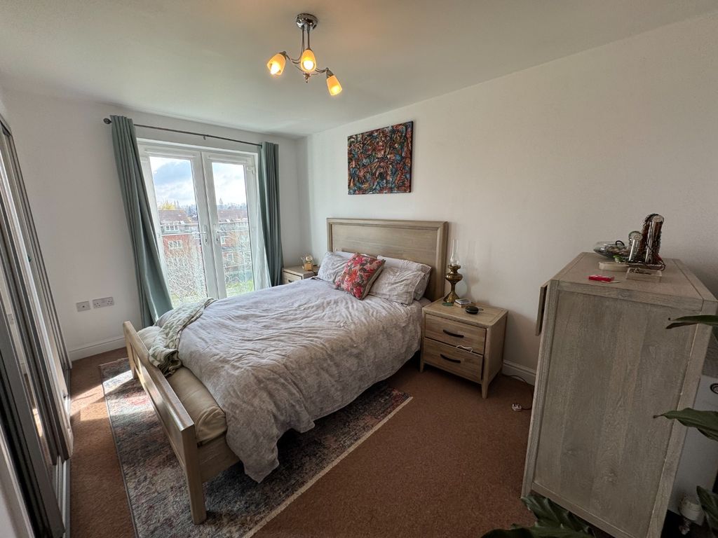 Property photo 3 of 10 2033083