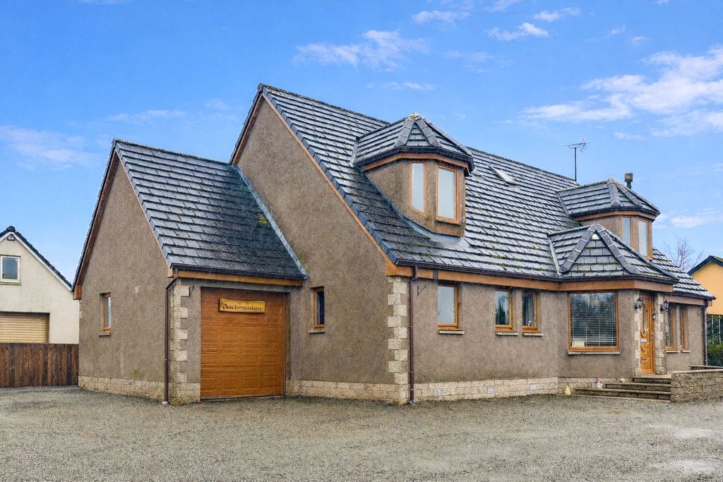 Property photo 1 of 34 Picture No. 40