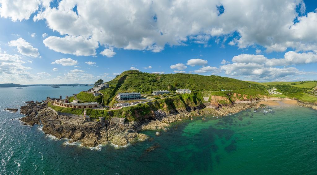 Property photo 1 of 9 Headland Aspect