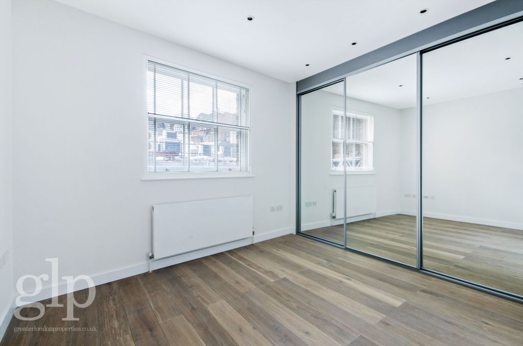 Property photo 2 of 10 961854