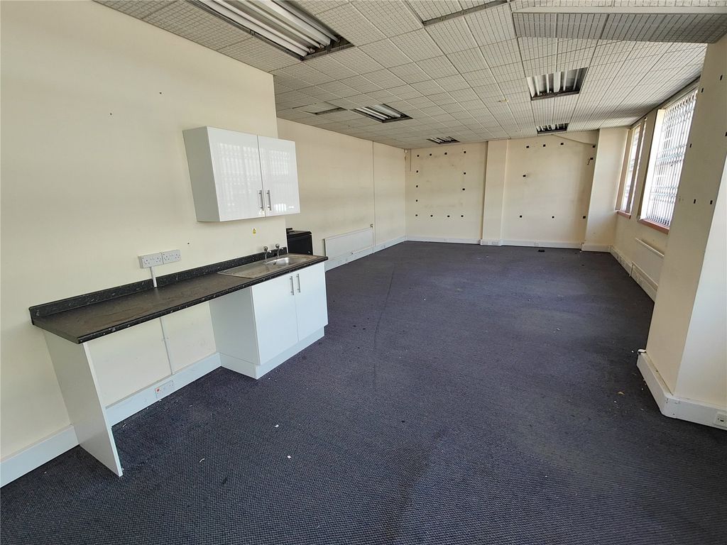 Property photo 3 of 7 Picture No. 05