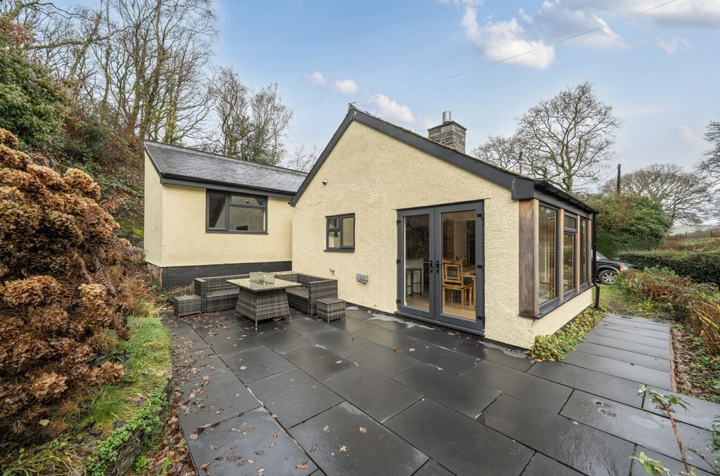 Property photo 2 of 22 1384492-4-693c16E...